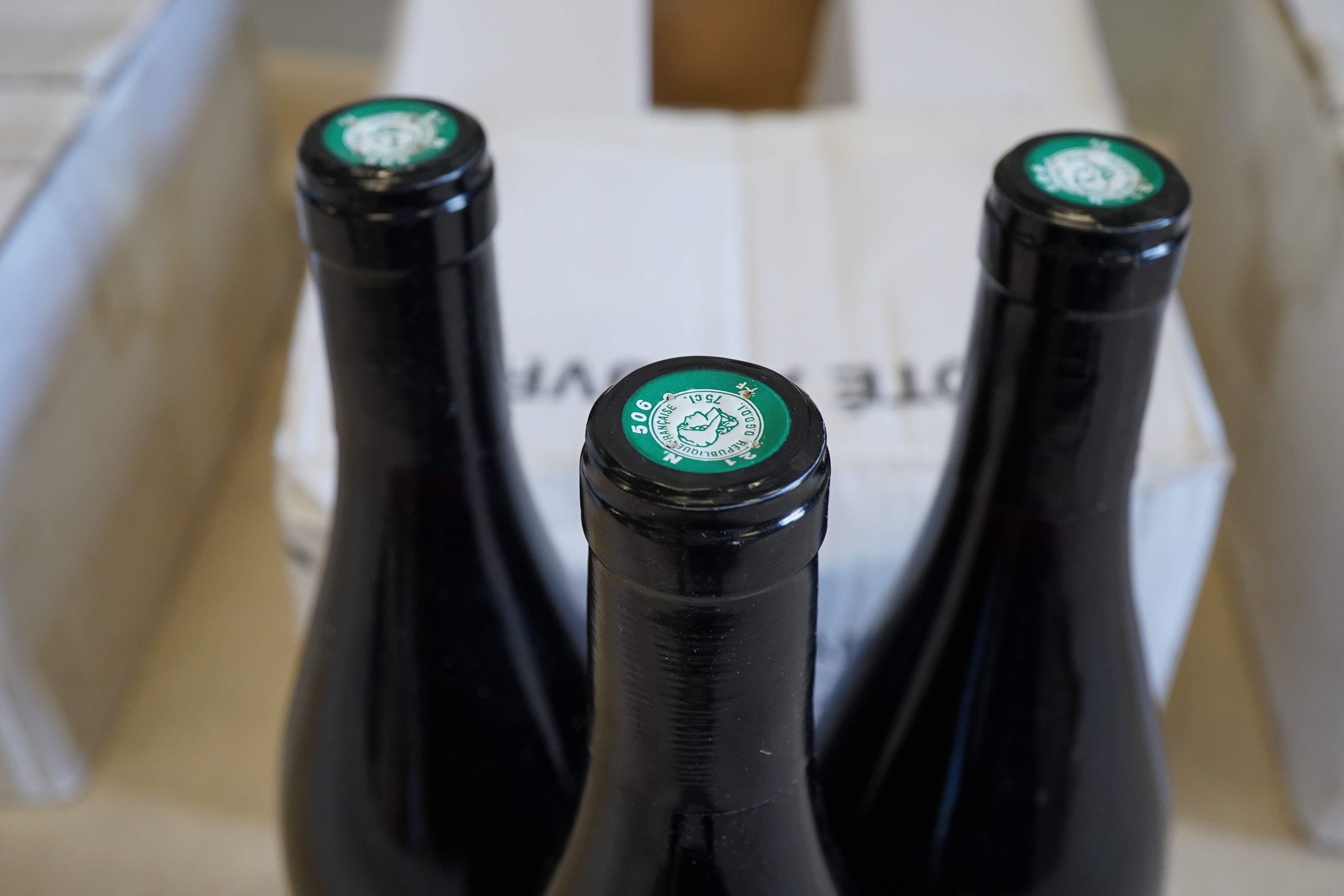 Cercle des Vins Fins, Charmes-Chambertin Grand Cru, 2004